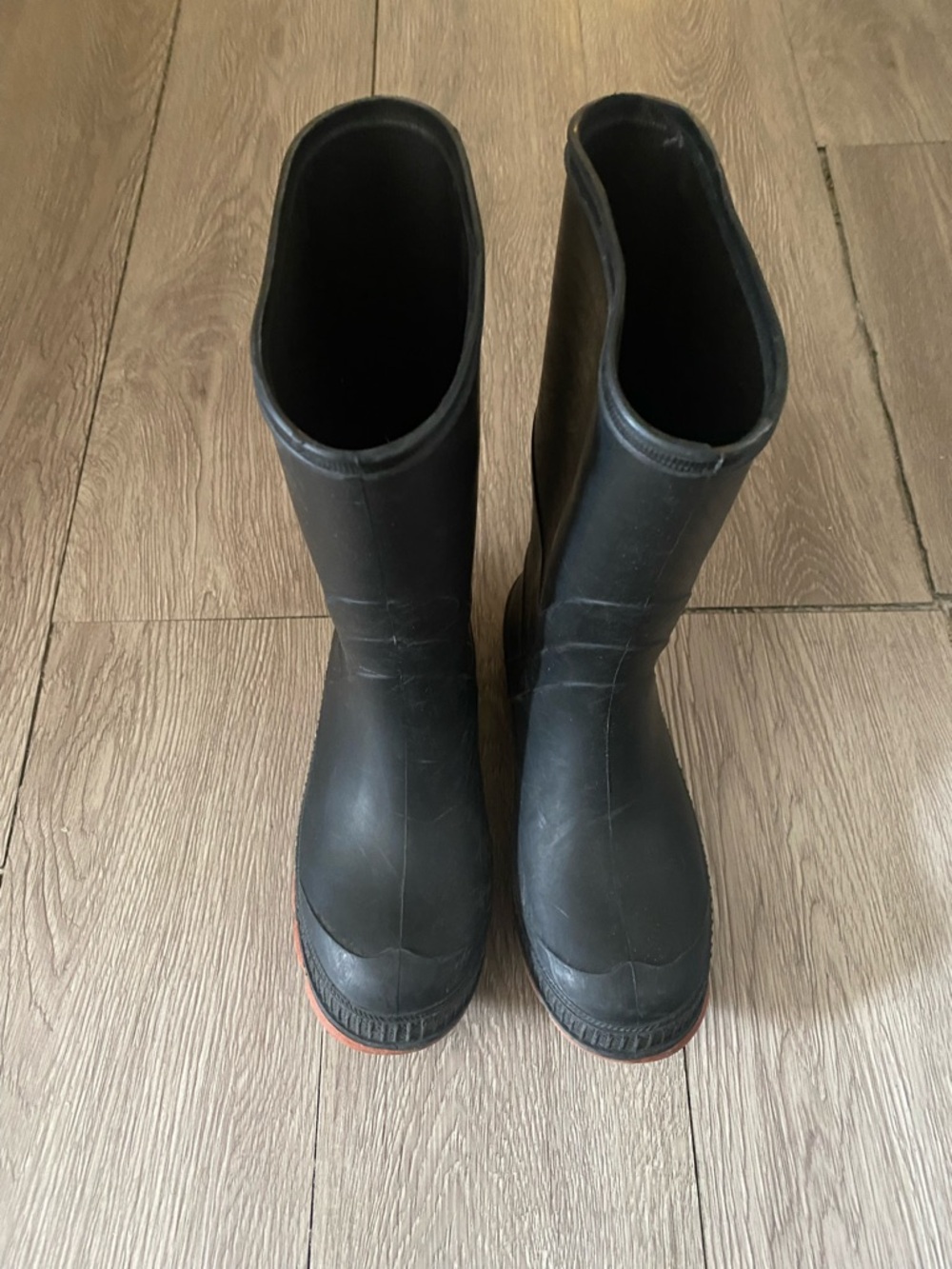 🔥3/$25🔥Kids Classic Black Rubber Rain Boots With Orange Soles